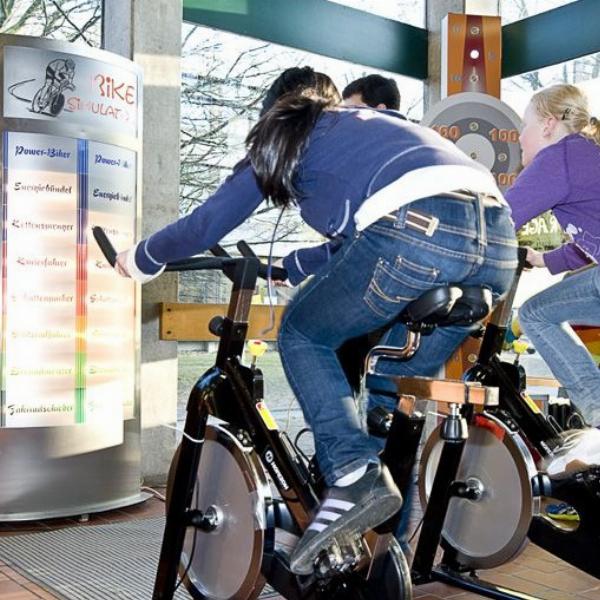 Fahrradsimulator mit Anzeige